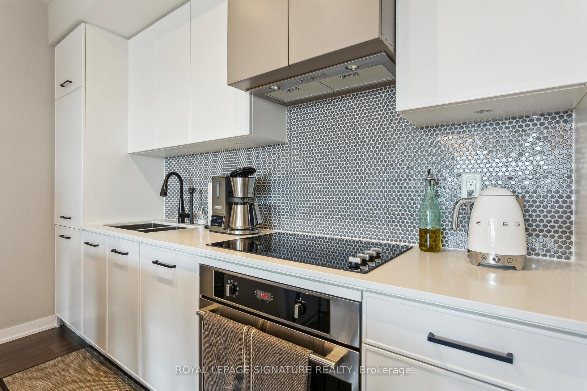 Photo 3 of Unit 510, 899 Queen Street E, Toronto, South Riverdale — HOMEH