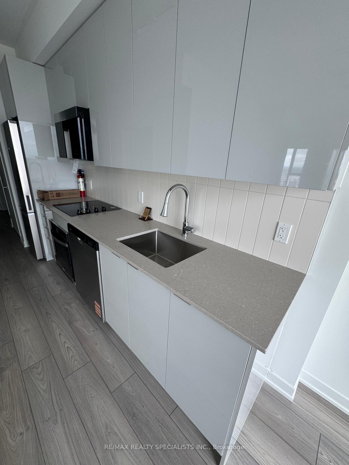 Photo 4 of Unit 2303, 474 Caldari Road, Vaughan, Concord — HOMEH