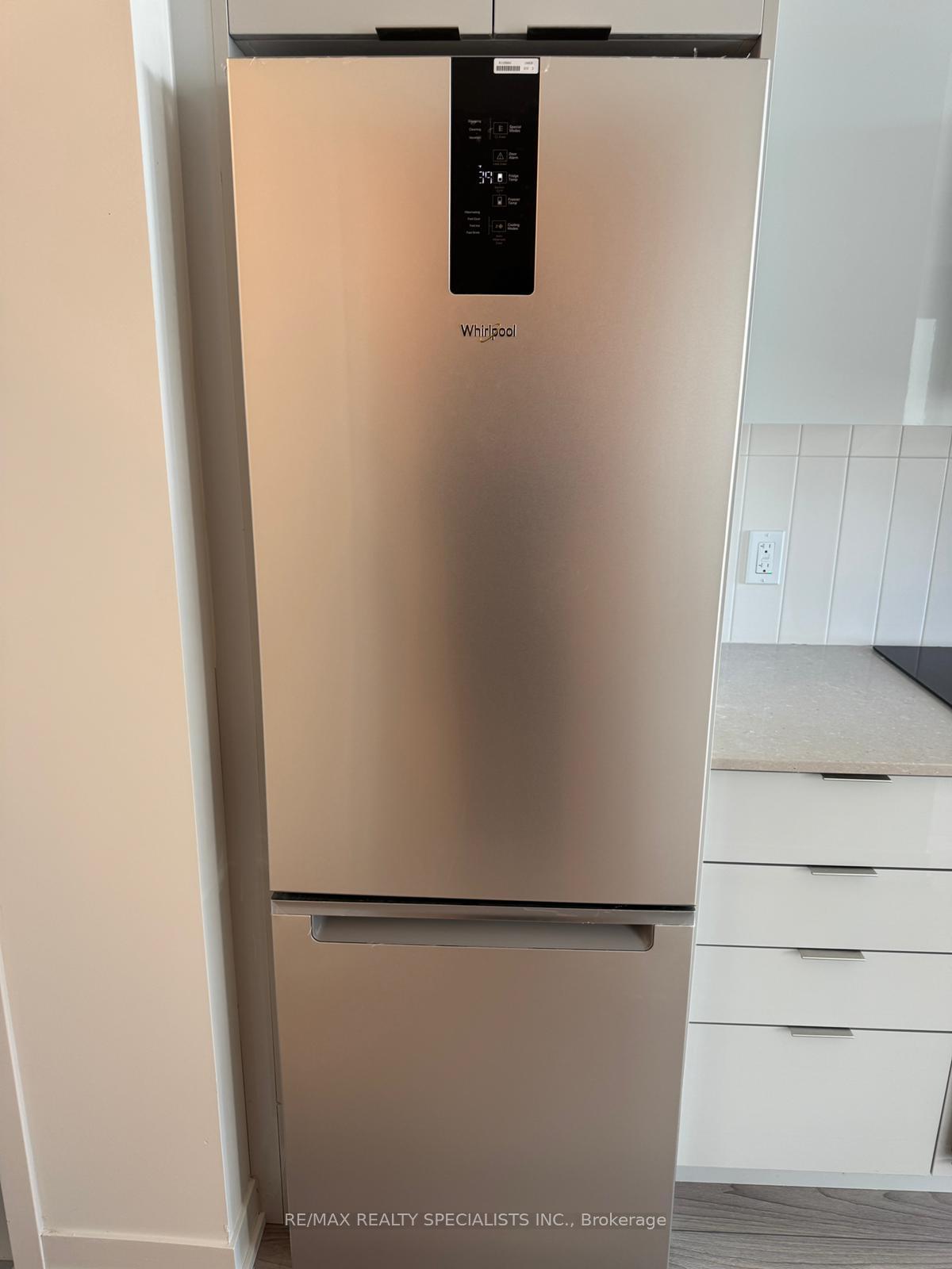 Photo 3 of Unit 2303, 474 Caldari Road, Vaughan, Concord — HOMEH