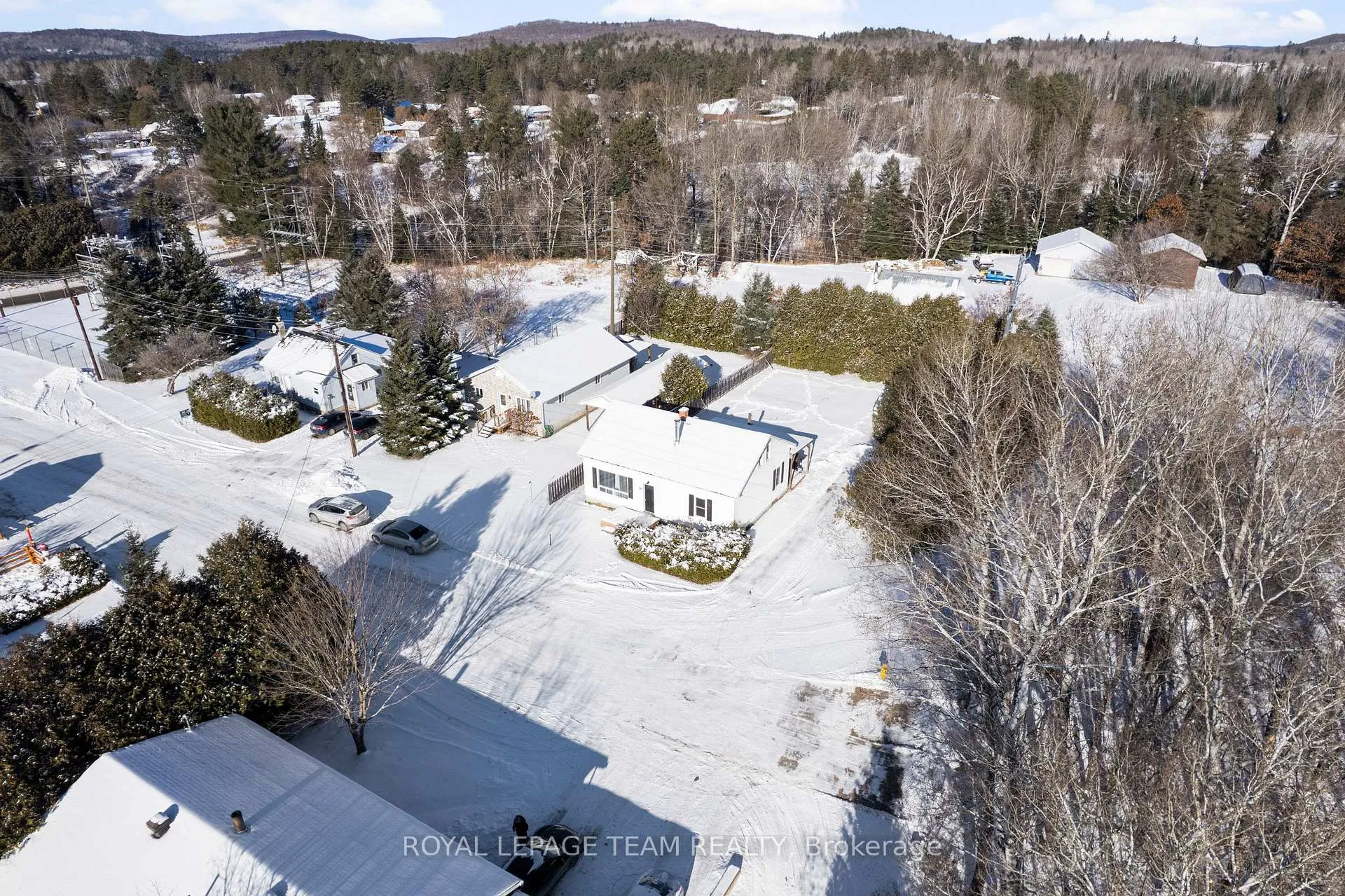 Photo 5 of 21 Philip Street, Madawaska Valley, Madawaska Valley — HOMEH