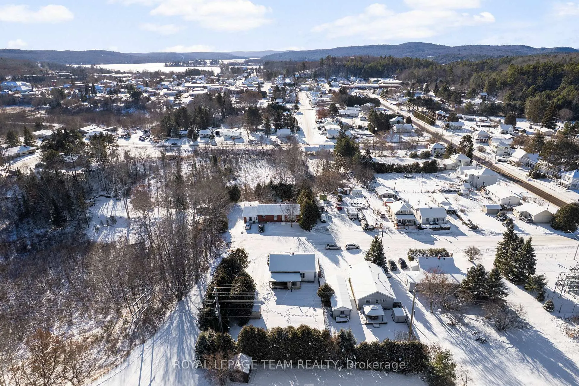 Photo 25 of 21 Philip Street, Madawaska Valley, Madawaska Valley — HOMEH