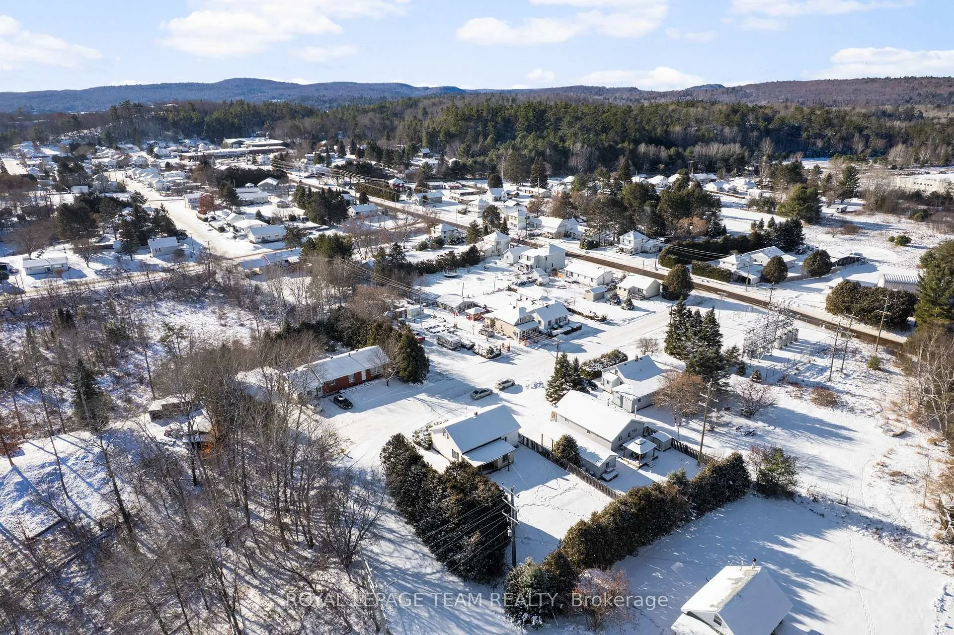Photo 26 of 21 Philip Street, Madawaska Valley, Madawaska Valley — HOMEH