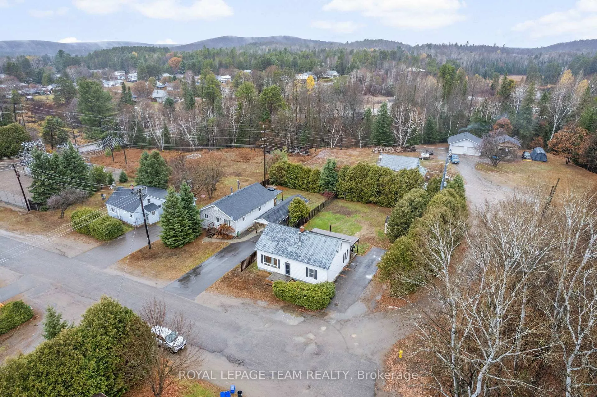 Photo 29 of 21 Philip Street, Madawaska Valley, Madawaska Valley — HOMEH