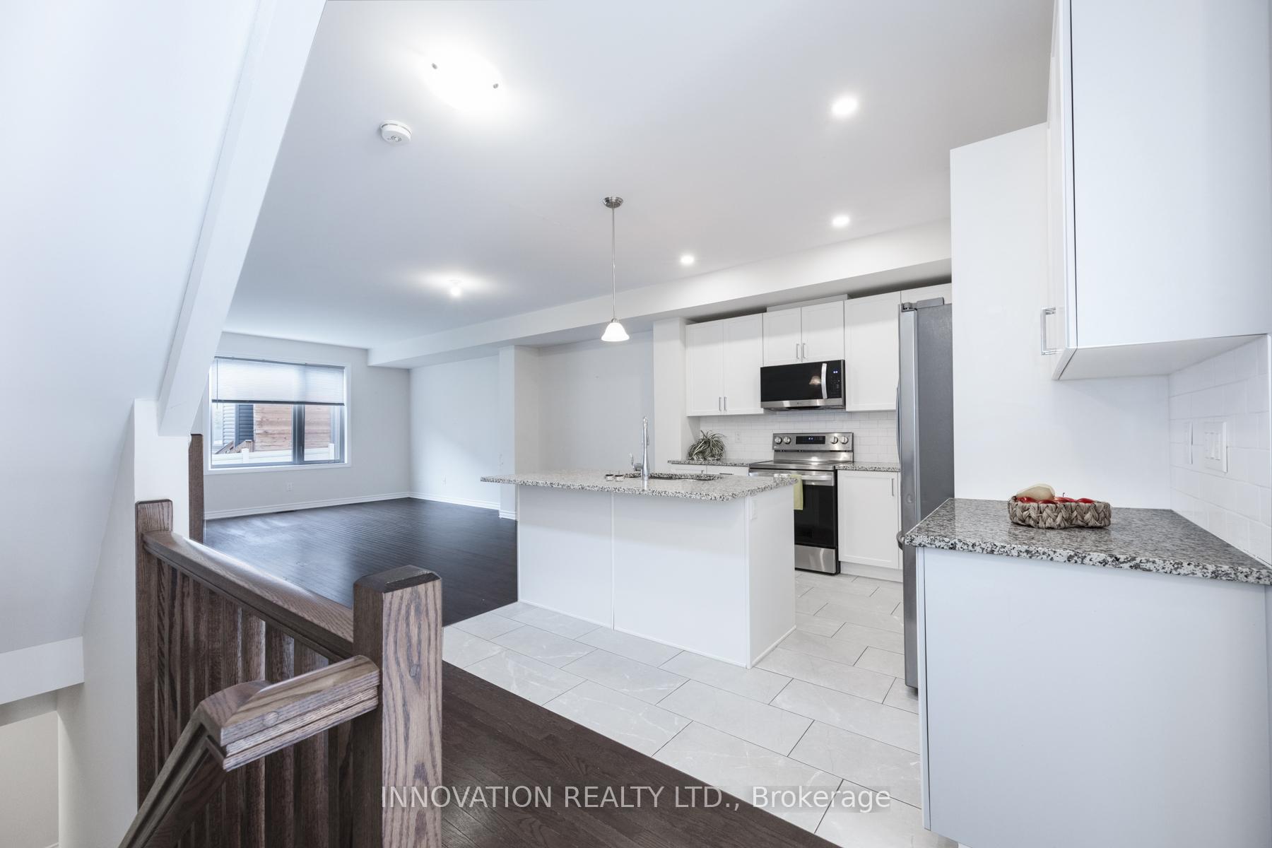 Photo 5 of 79 Rookie Crescent, Ottawa, Kanata - Emerald Meadows/Trailwest — HOMEH