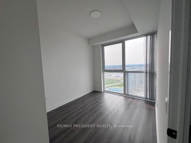 Photo 7 of Unit 4210, 225 Commerce Street, Vaughan, Vaughan Corporate Centre — HOMEH