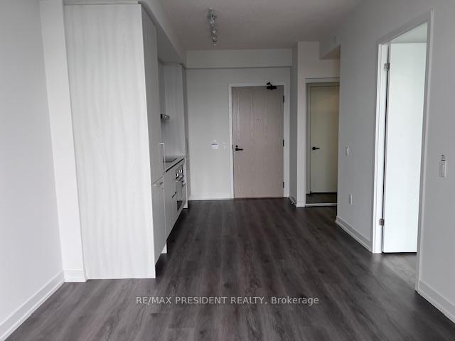 Photo 10 of Unit 4210, 225 Commerce Street, Vaughan, Vaughan Corporate Centre — HOMEH