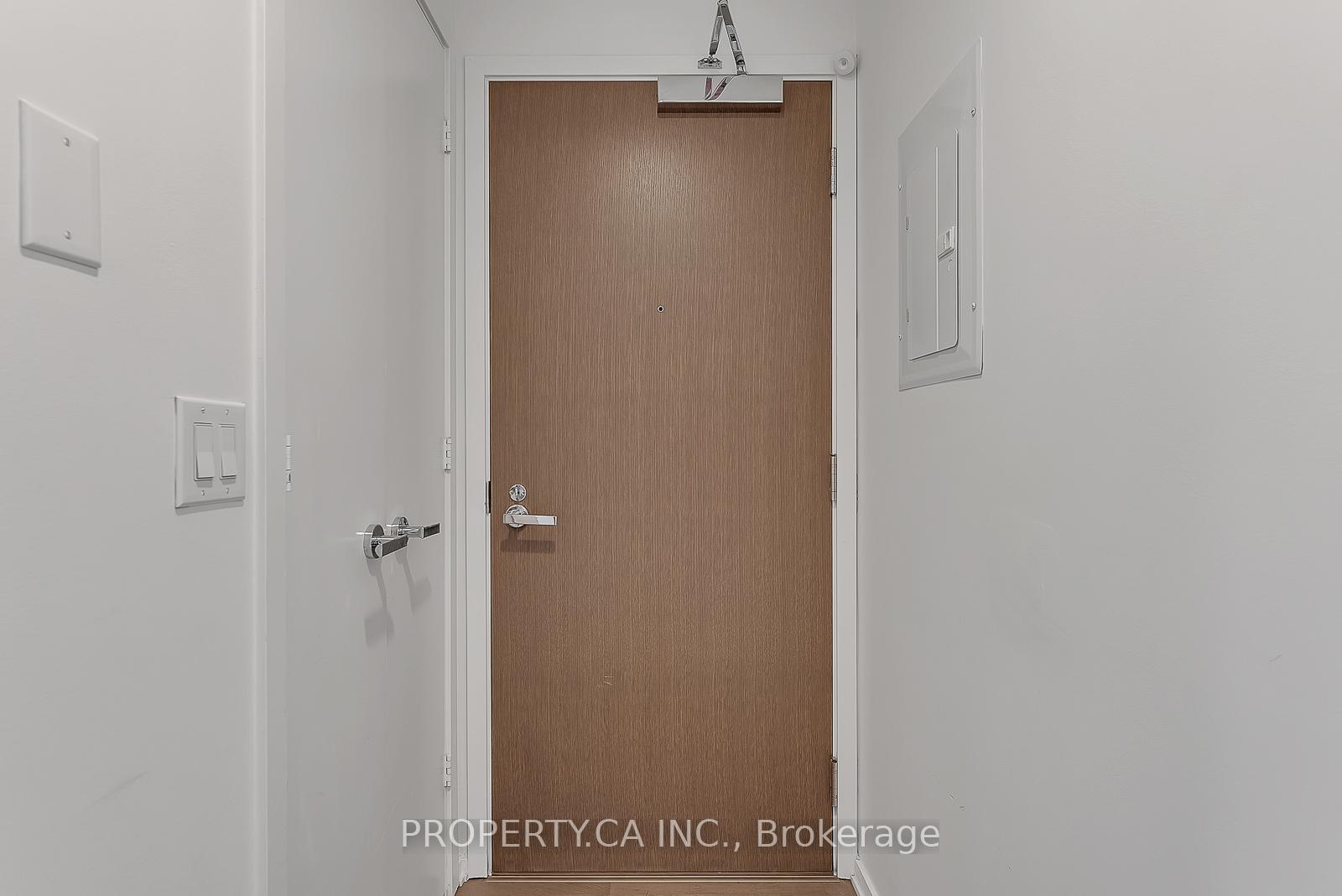 Photo 6 of Unit 5206, 1 Bloor Street E, Toronto, Church-Yonge Corridor — HOMEH