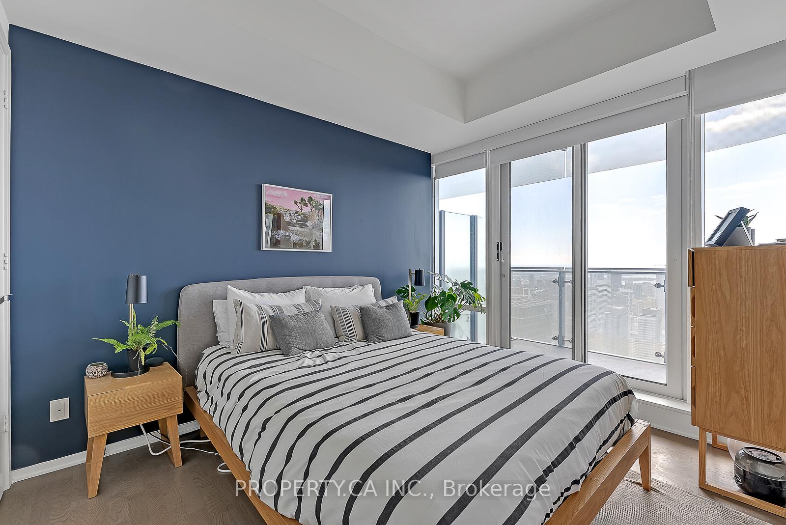 Photo 19 of Unit 5206, 1 Bloor Street E, Toronto, Church-Yonge Corridor — HOMEH