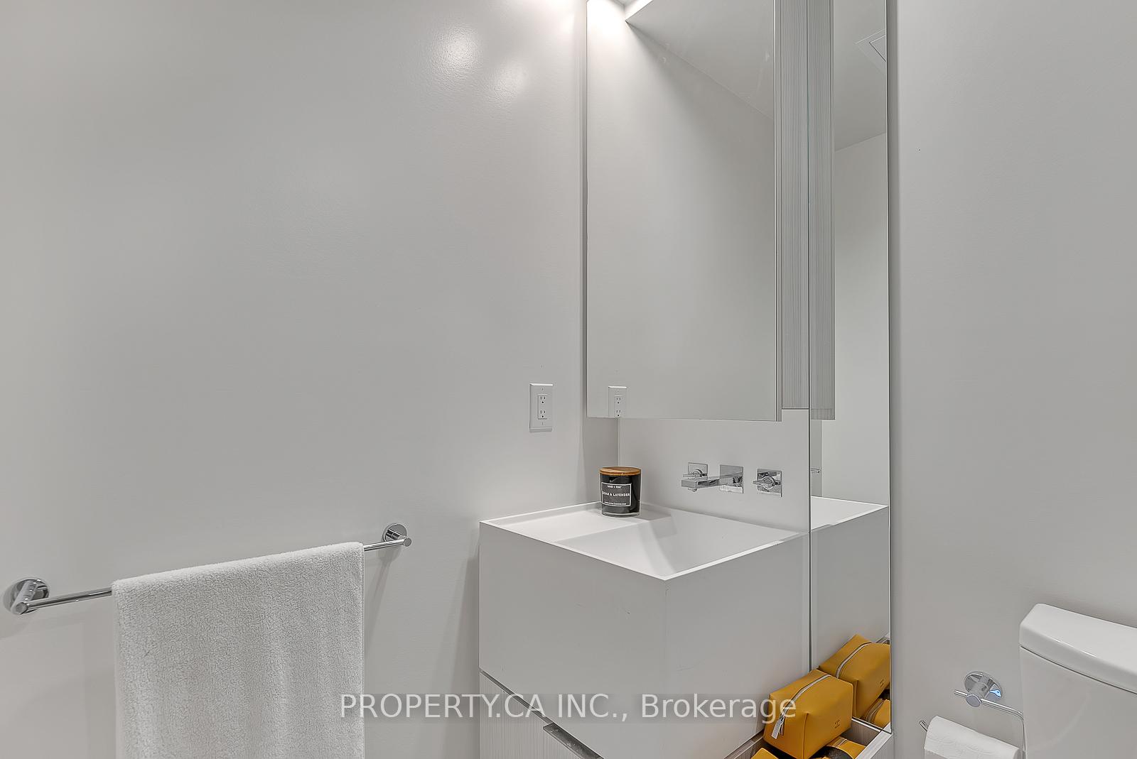 Photo 11 of Unit 5206, 1 Bloor Street E, Toronto, Church-Yonge Corridor — HOMEH