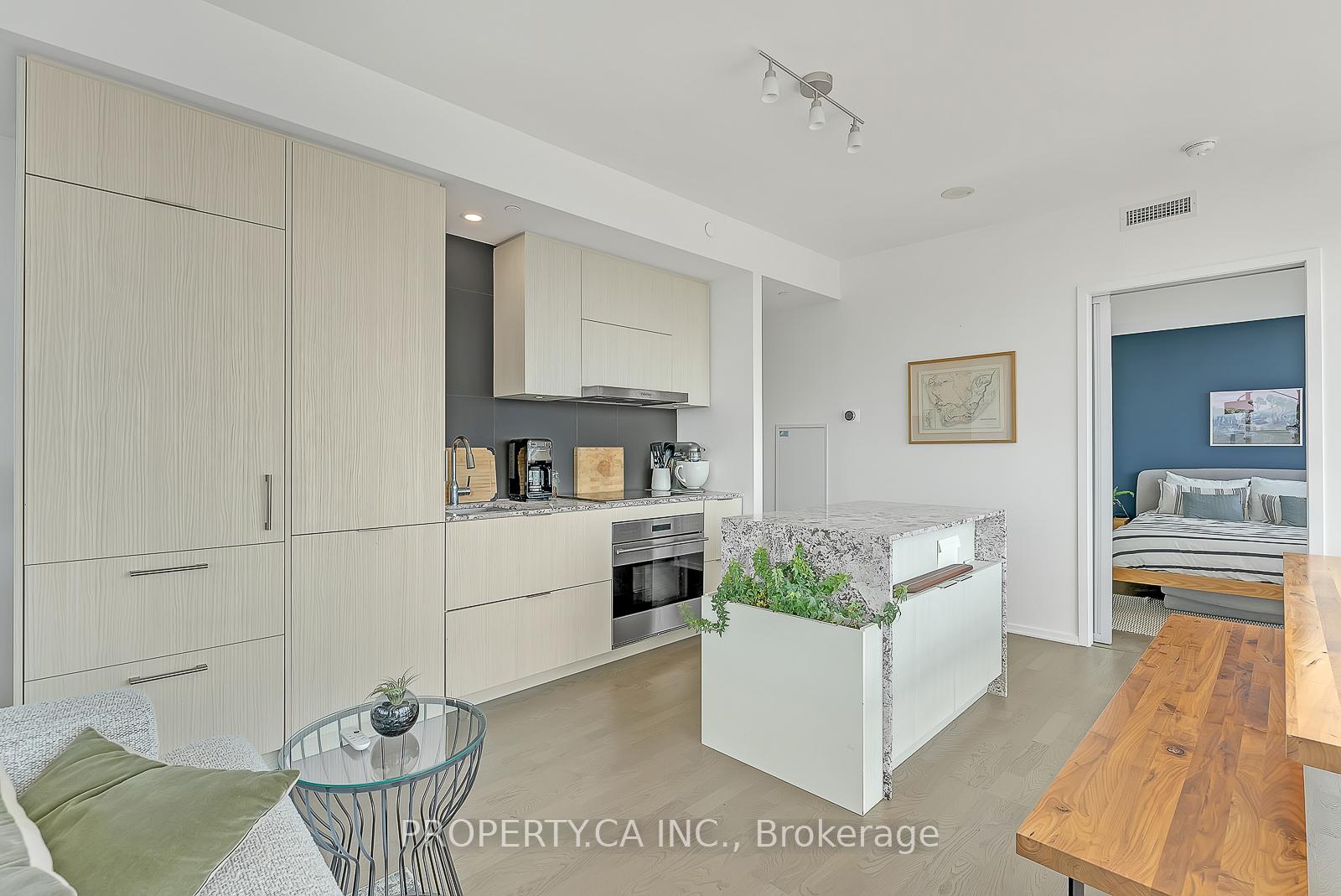 Photo 22 of Unit 5206, 1 Bloor Street E, Toronto, Church-Yonge Corridor — HOMEH