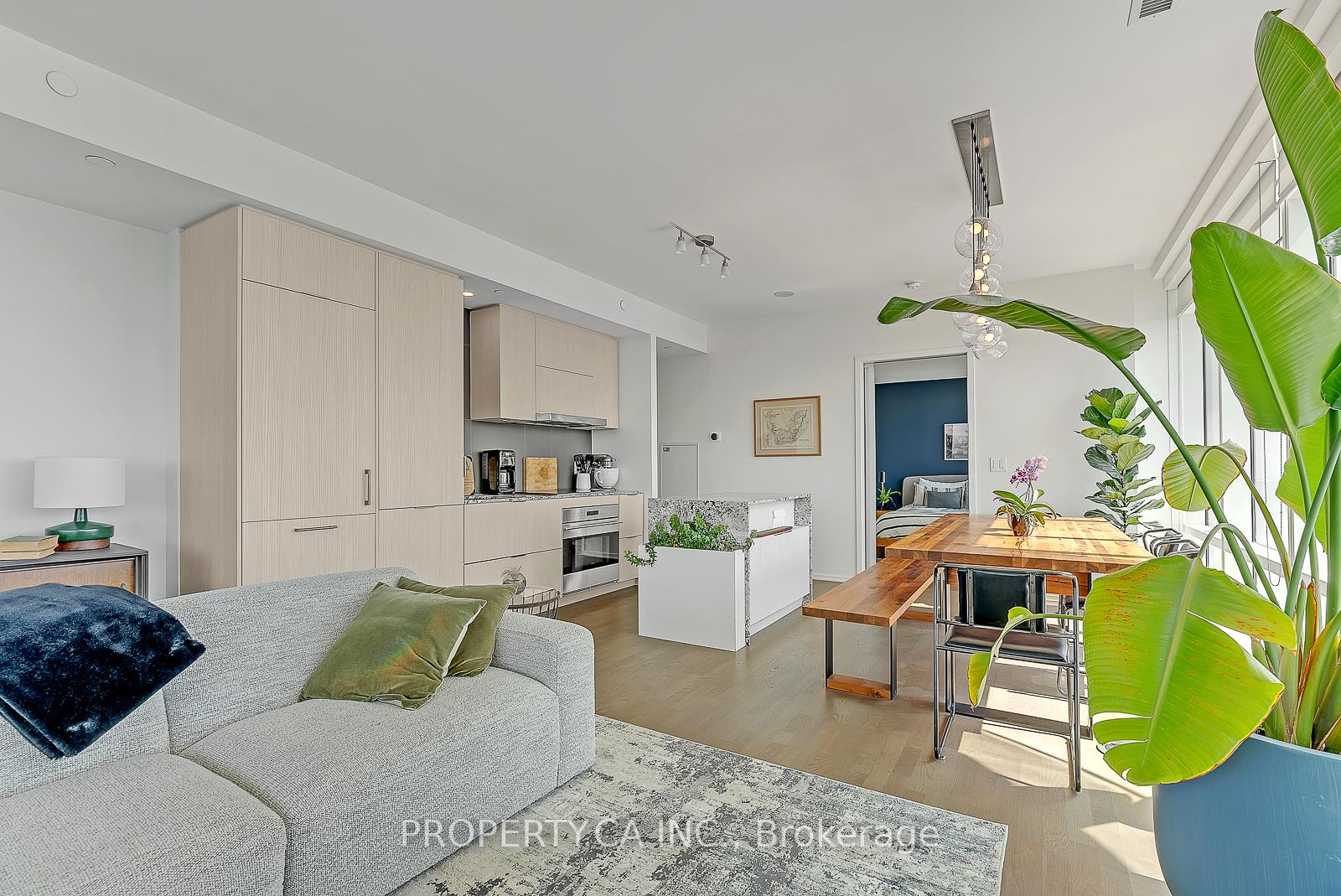 Photo 38 of Unit 5206, 1 Bloor Street E, Toronto, Church-Yonge Corridor — HOMEH