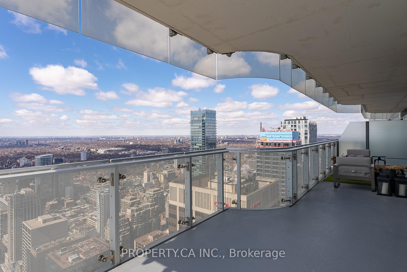 Photo 32 of Unit 5206, 1 Bloor Street E, Toronto, Church-Yonge Corridor — HOMEH