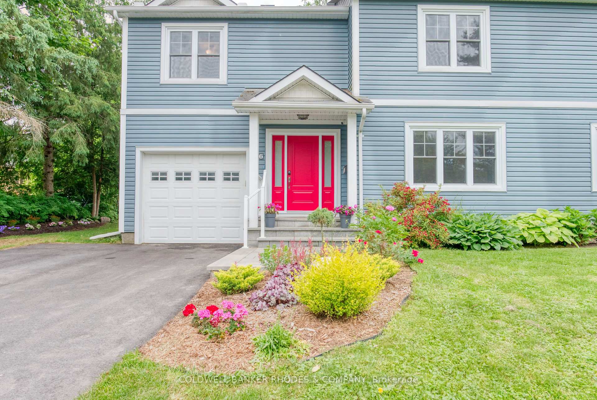 Photo 2 of 26 Sandridge Road, Ottawa, Manor Park — HOMEH