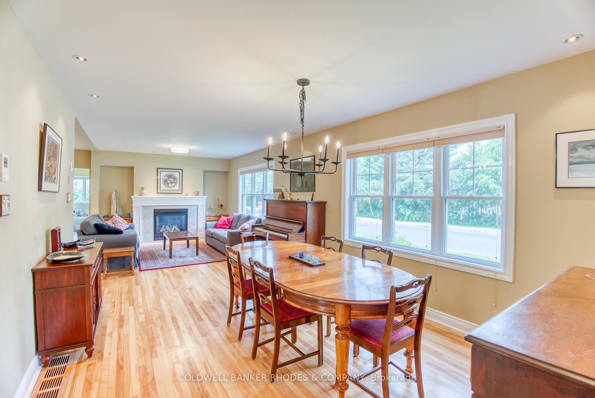 Photo 4 of 26 Sandridge Road, Ottawa, Manor Park — HOMEH