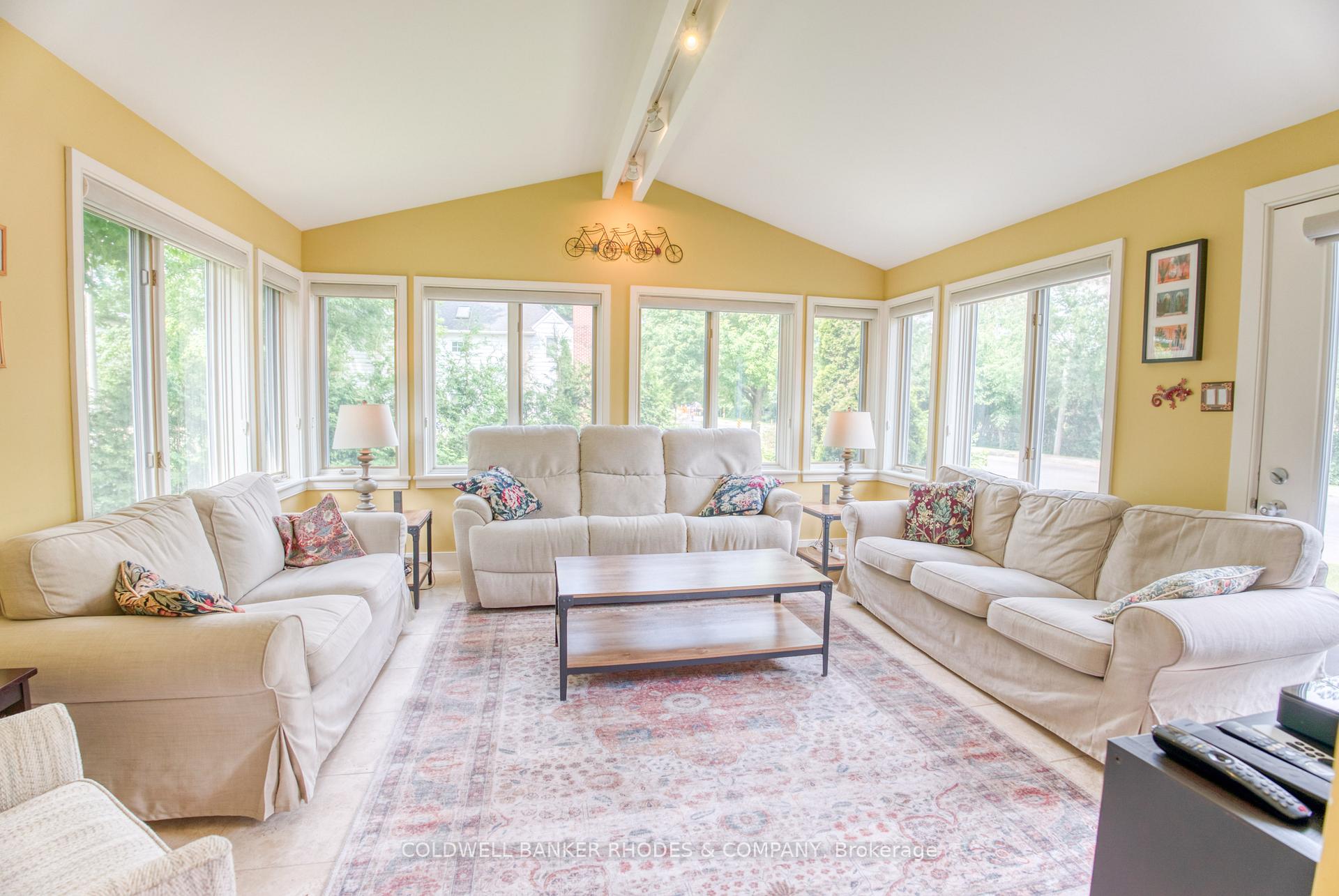 Photo 9 of 26 Sandridge Road, Ottawa, Manor Park — HOMEH