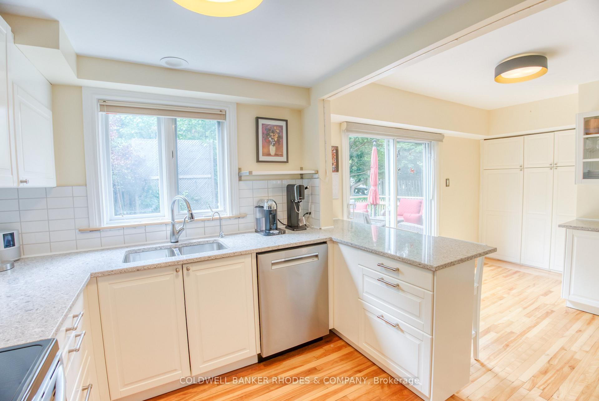 Photo 13 of 26 Sandridge Road, Ottawa, Manor Park — HOMEH