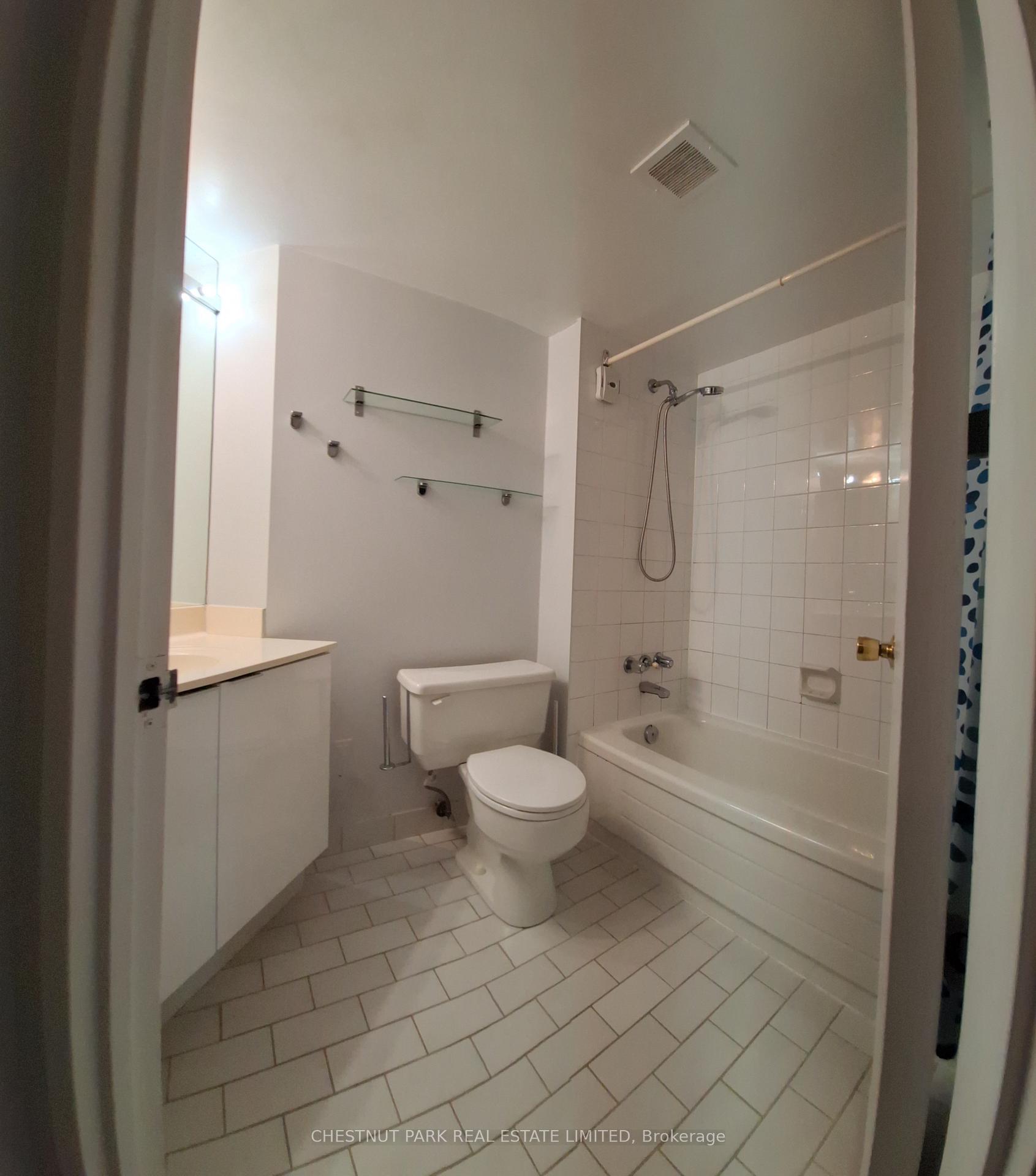 Photo 9 of Unit 305, 25 Maitland Street, Toronto, Church-Yonge Corridor — HOMEH