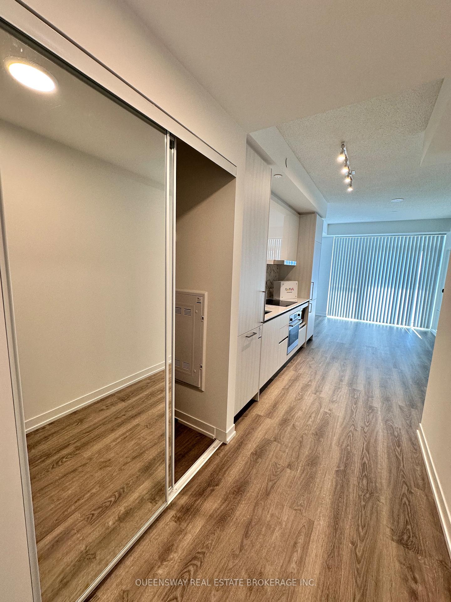 Photo 2 of Unit 4508, 195 Commerce Street, Vaughan, Vaughan Corporate Centre — HOMEH