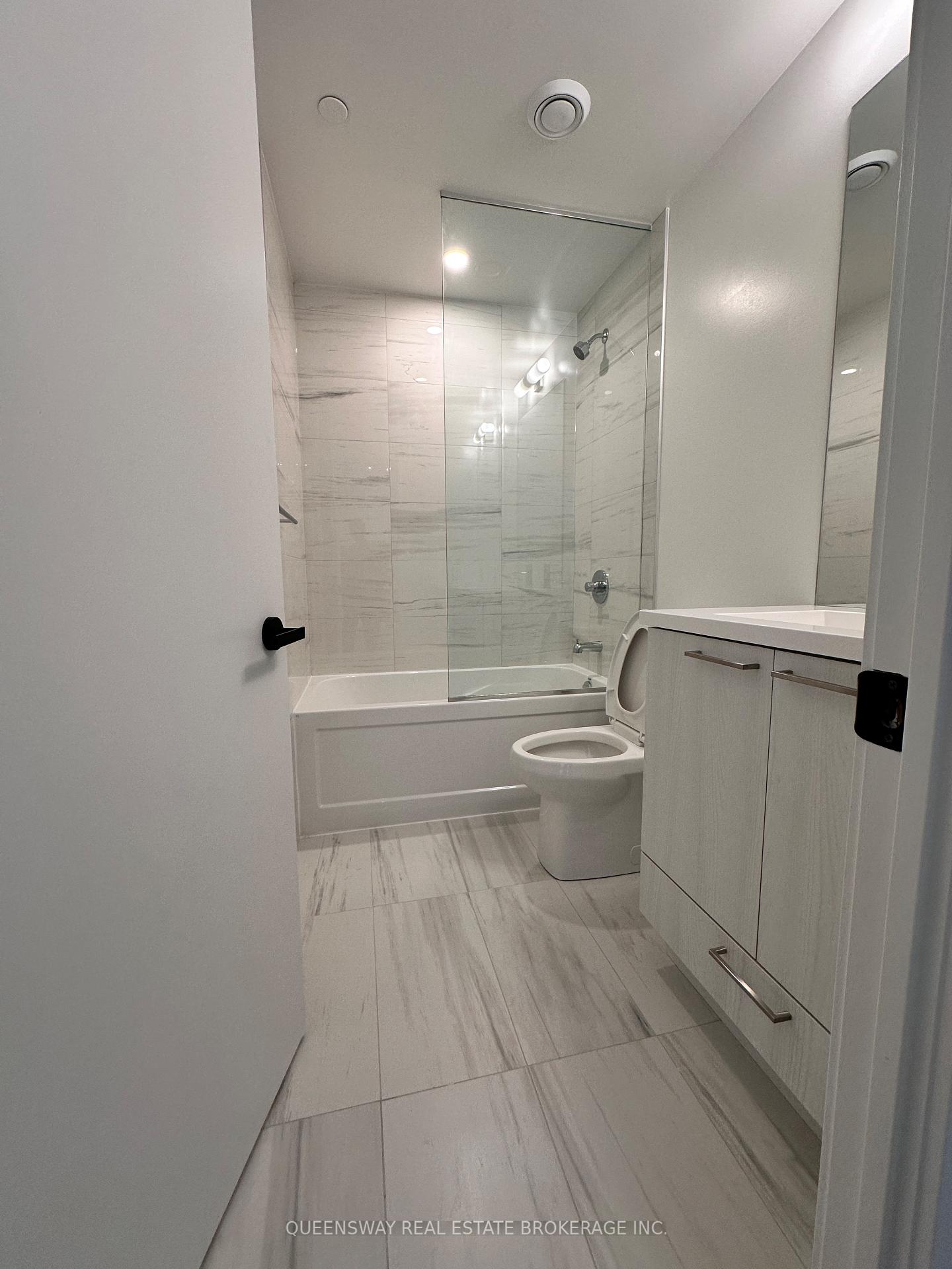 Photo 15 of Unit 4508, 195 Commerce Street, Vaughan, Vaughan Corporate Centre — HOMEH