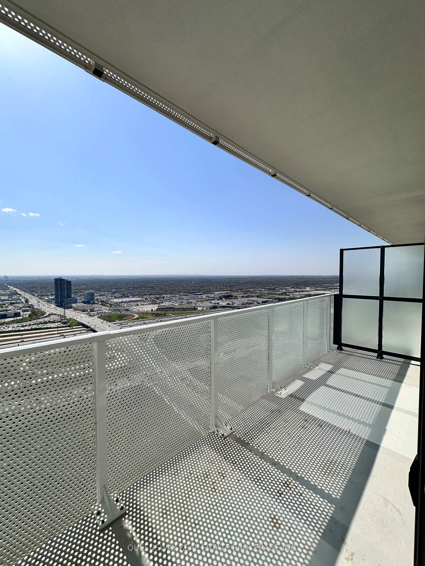 Photo 8 of Unit 4508, 195 Commerce Street, Vaughan, Vaughan Corporate Centre — HOMEH
