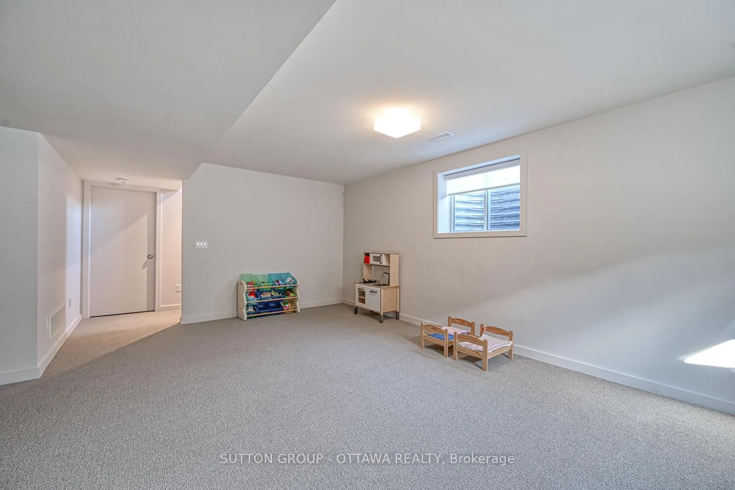 Photo 34 of 732 Wooler Place, Ottawa, Leitrim — HOMEH