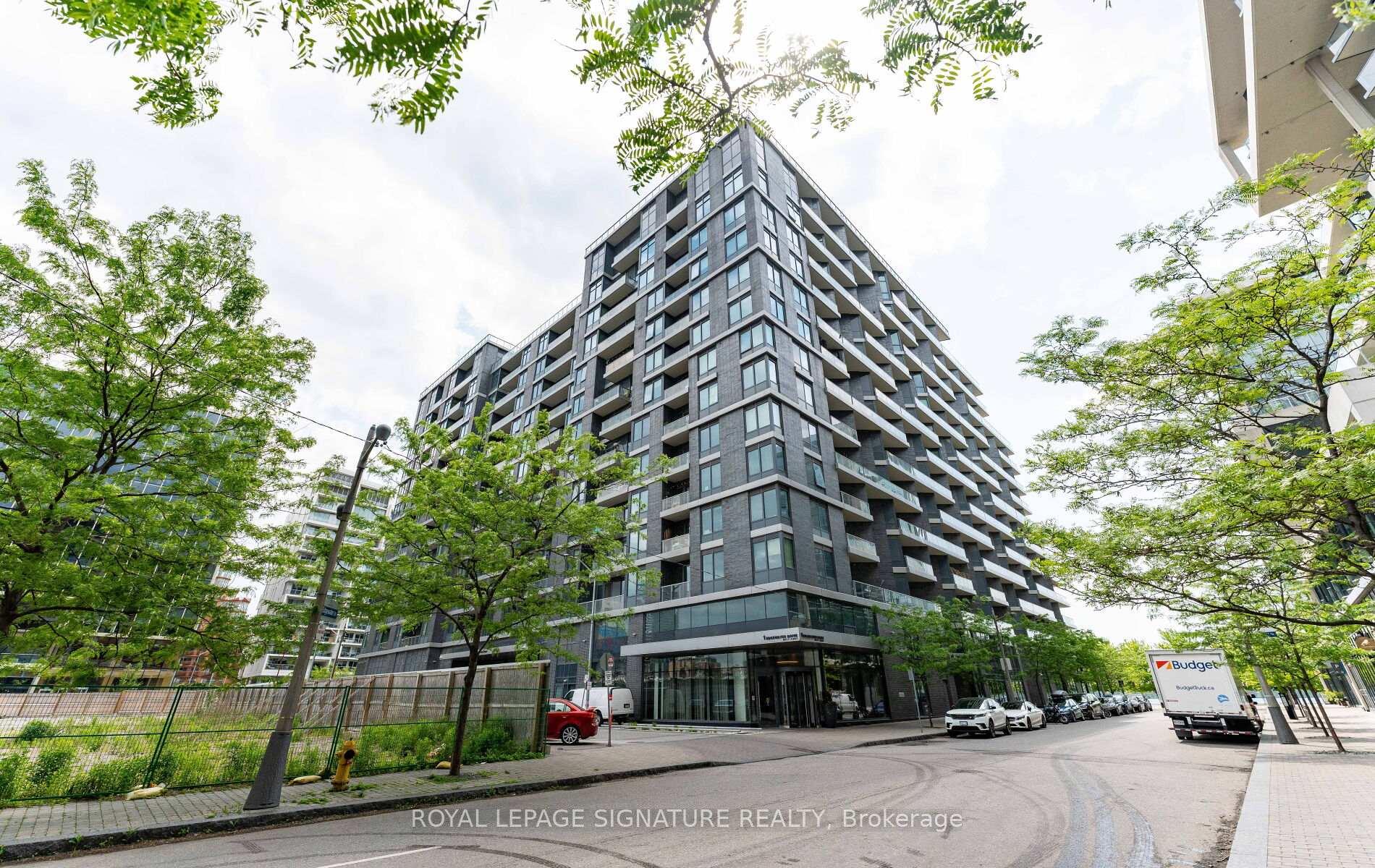Photo 3 of Unit PH35, 1 Edgewater Drive, Toronto, Waterfront Communities — HOMEH
