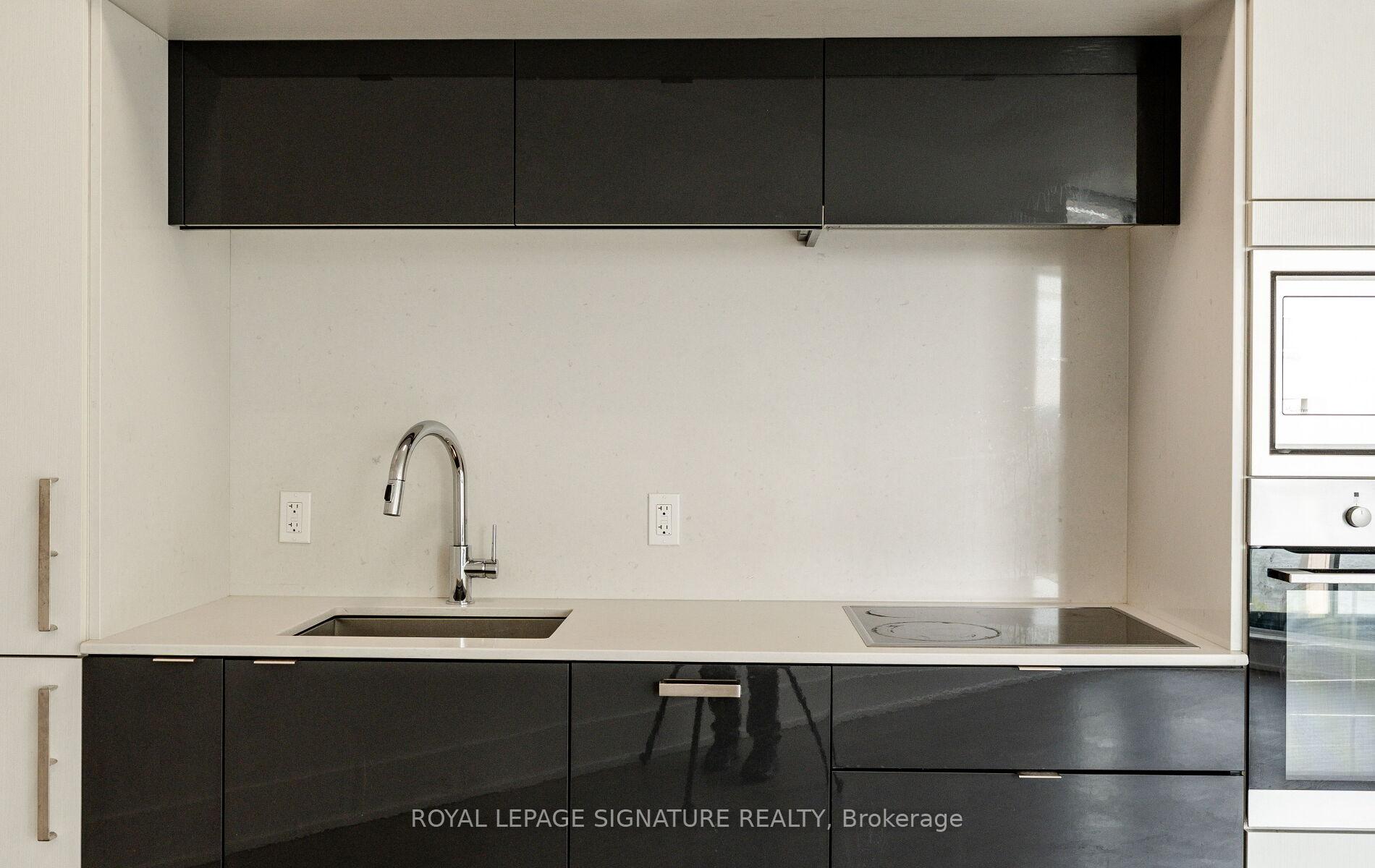 Photo 16 of Unit PH35, 1 Edgewater Drive, Toronto, Waterfront Communities — HOMEH