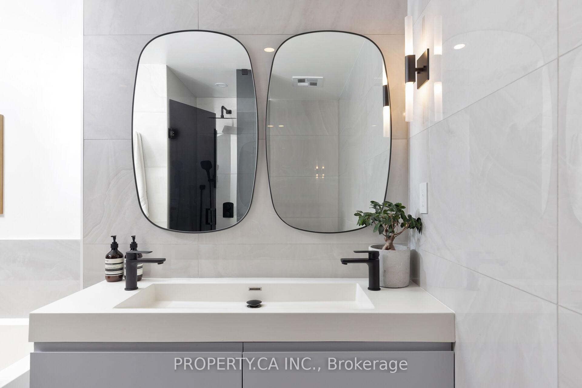 Photo 3 of Unit 3306, 390 Cherry Street, Toronto, Waterfront Communities — HOMEH