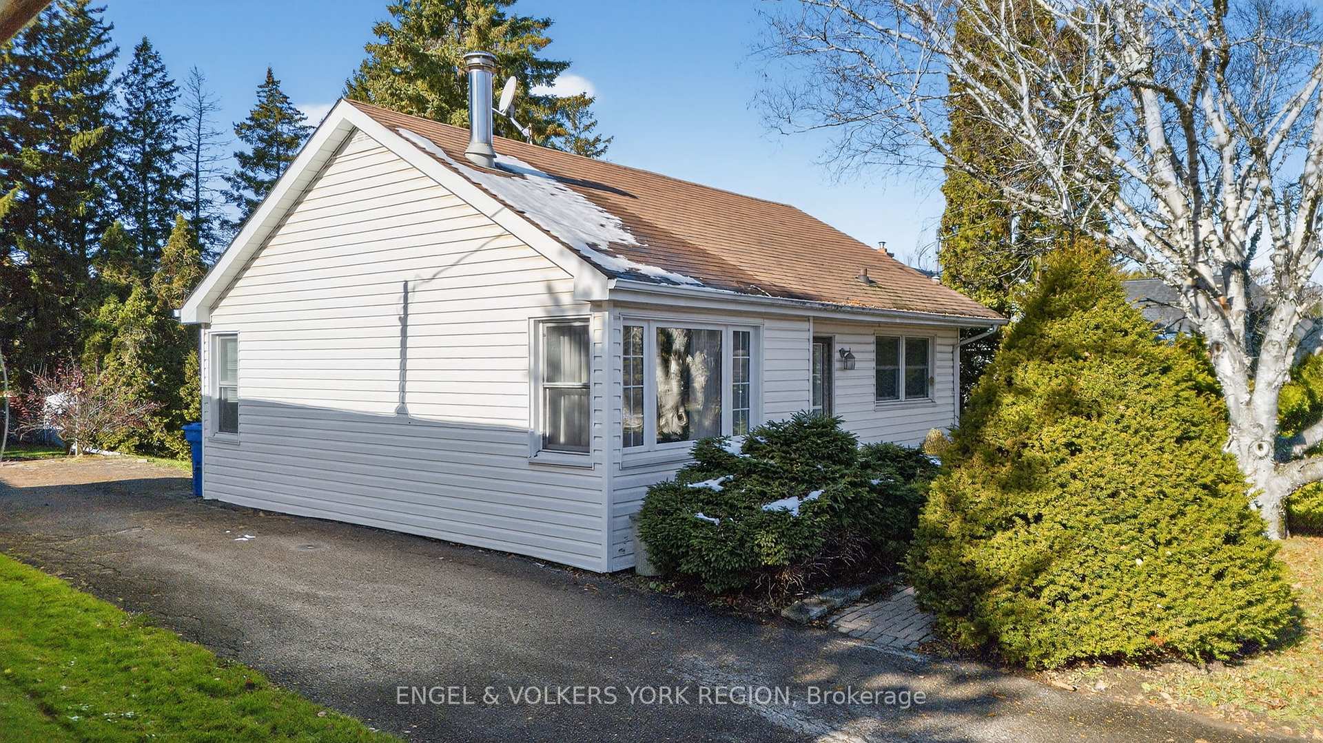 Photo 3 of 13132 Keele Street, King, King City — HOMEH