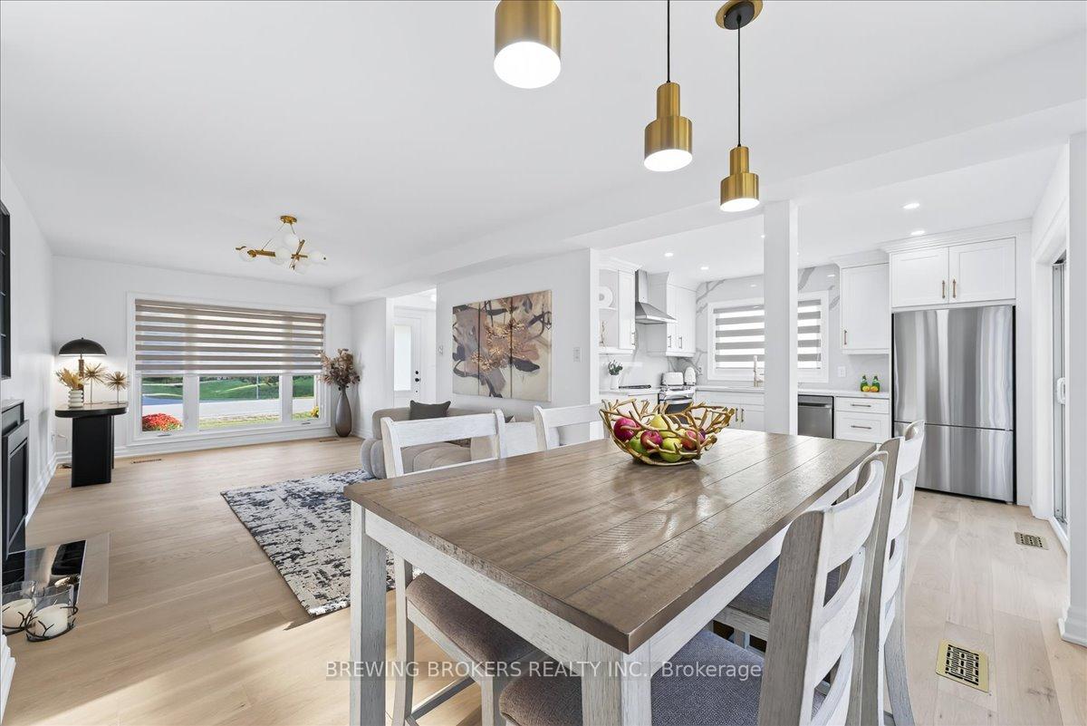 Photo 19 of 261 Nelson Crescent, Innisfil, Stroud — HOMEH