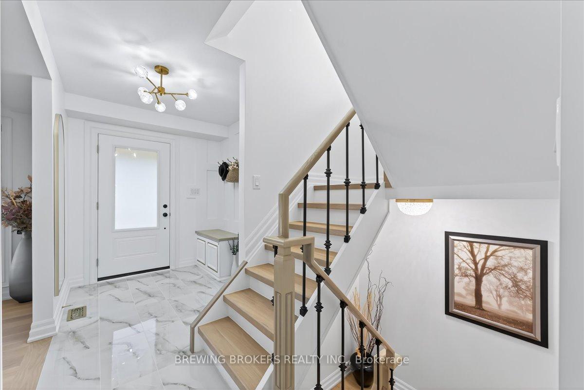 Photo 25 of 261 Nelson Crescent, Innisfil, Stroud — HOMEH