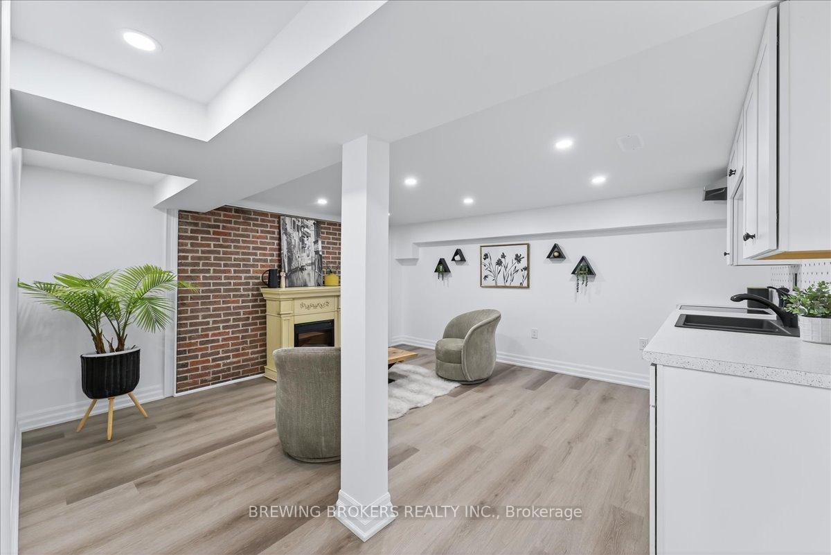 Photo 38 of 261 Nelson Crescent, Innisfil, Stroud — HOMEH