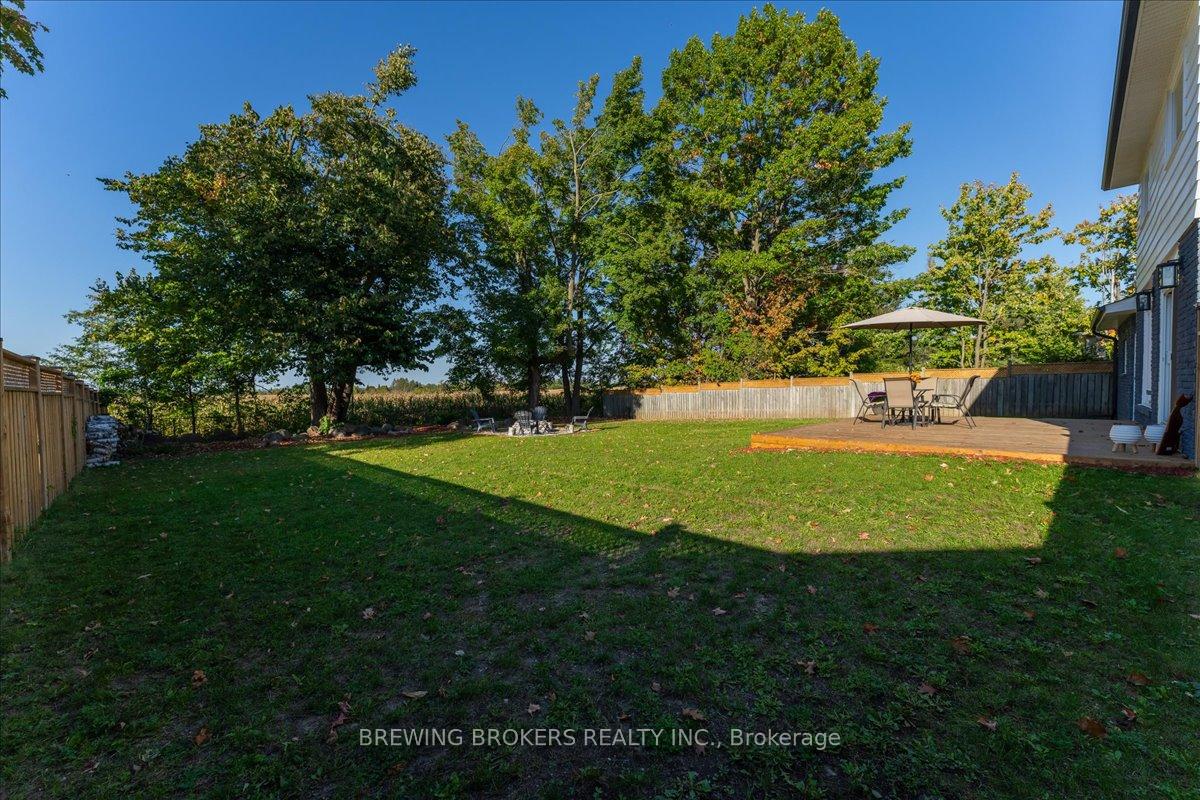 Photo 44 of 261 Nelson Crescent, Innisfil, Stroud — HOMEH