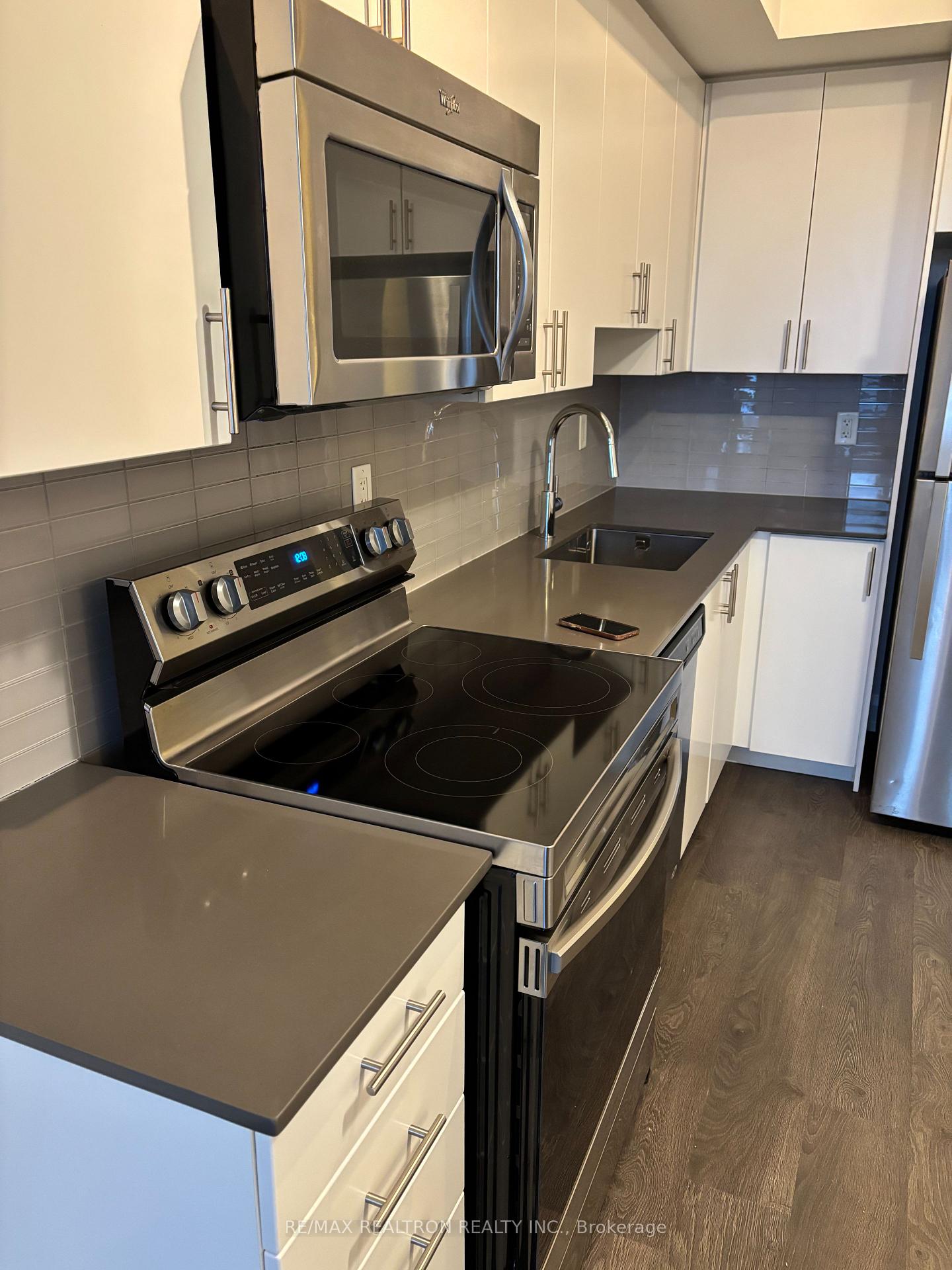Photo 5 of Unit 715, 7900 Bathurst Street, Vaughan, Beverley Glen — HOMEH