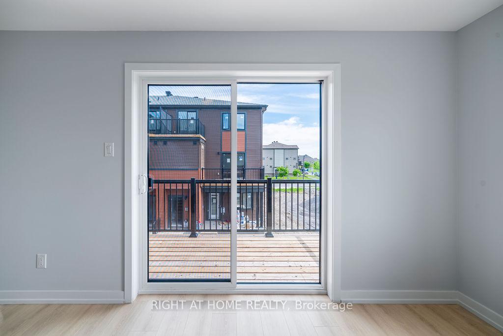 Photo 33 of 119 David Lewis Private, Ottawa, Avalon West — HOMEH