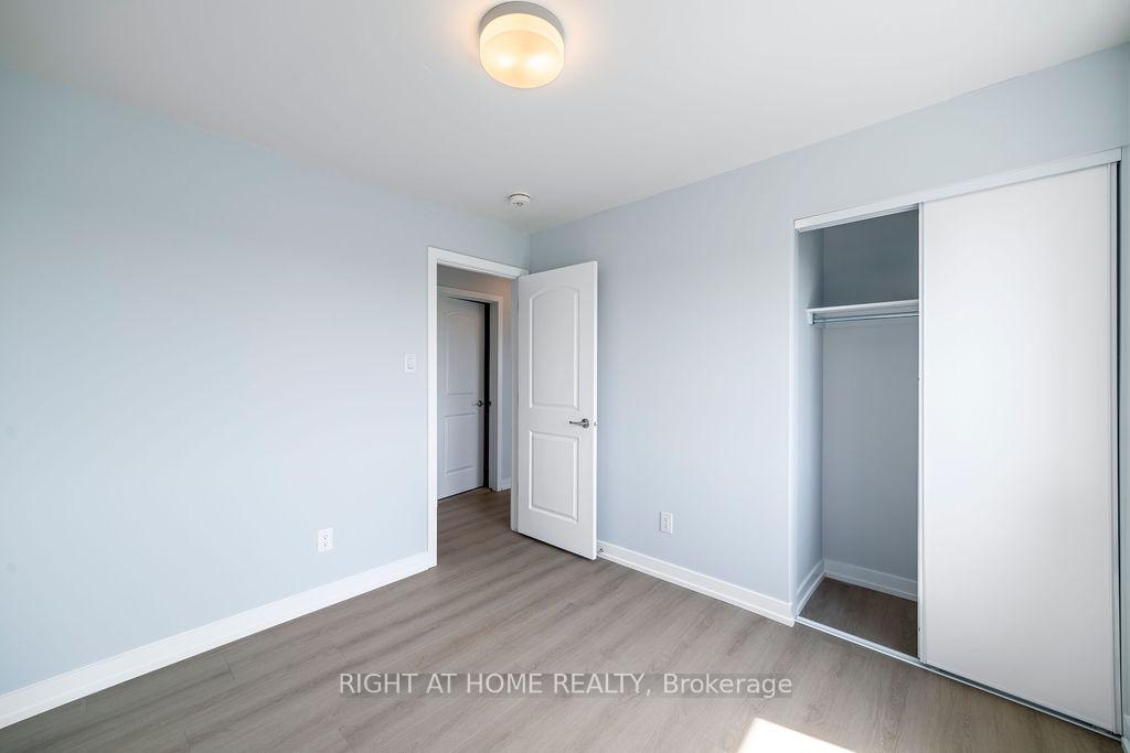 Photo 9 of 119 David Lewis Private, Ottawa, Avalon West — HOMEH