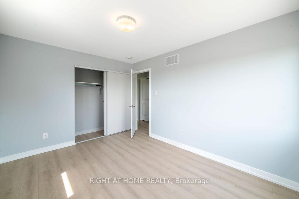 Photo 15 of 119 David Lewis Private, Ottawa, Avalon West — HOMEH