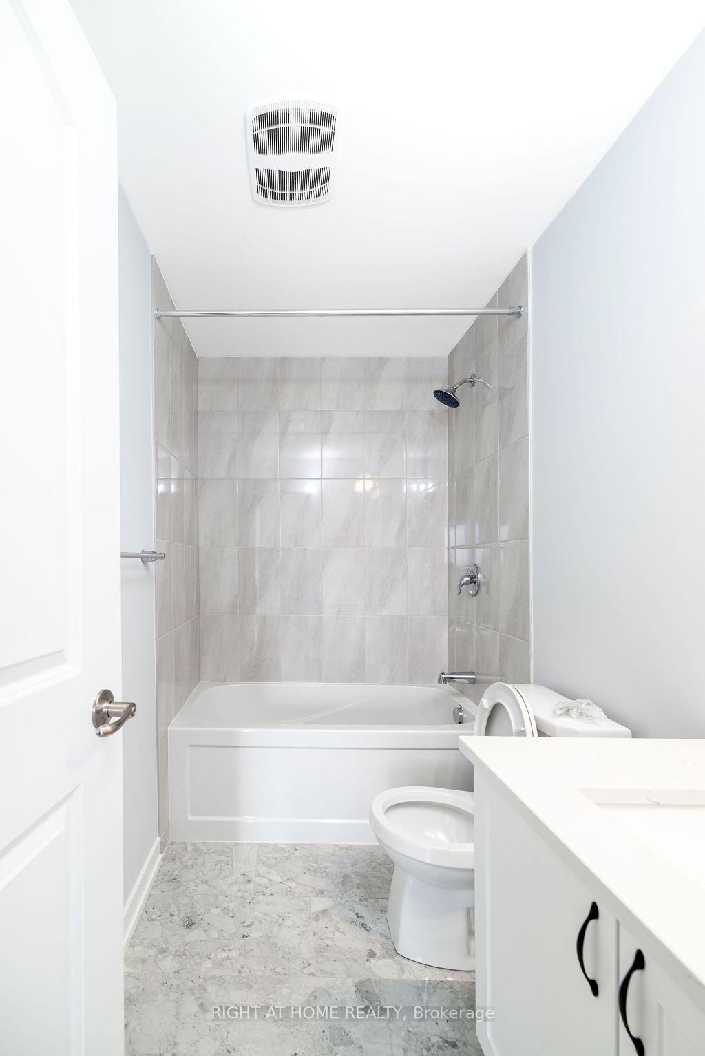 Photo 27 of 119 David Lewis Private, Ottawa, Avalon West — HOMEH