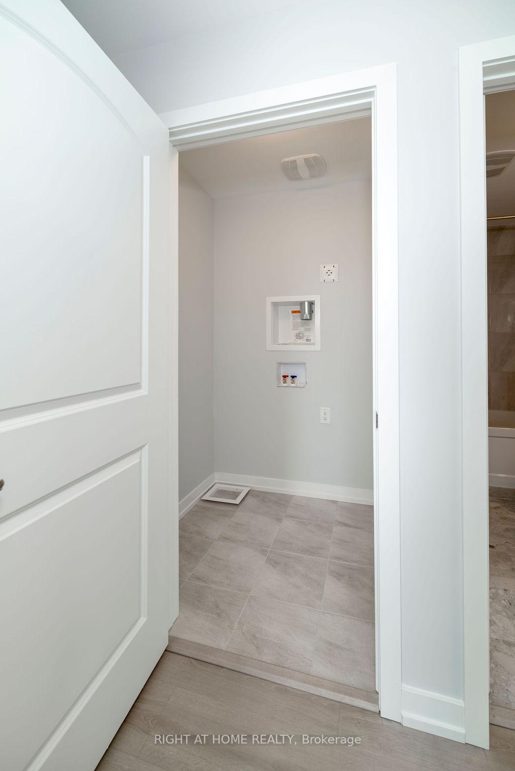 Photo 32 of 119 David Lewis Private, Ottawa, Avalon West — HOMEH