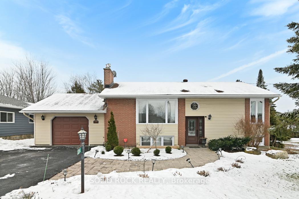 Photo 2 of 5264 Long Island Road, Ottawa, Manotick Long Island & Nicholls Island — HOMEH