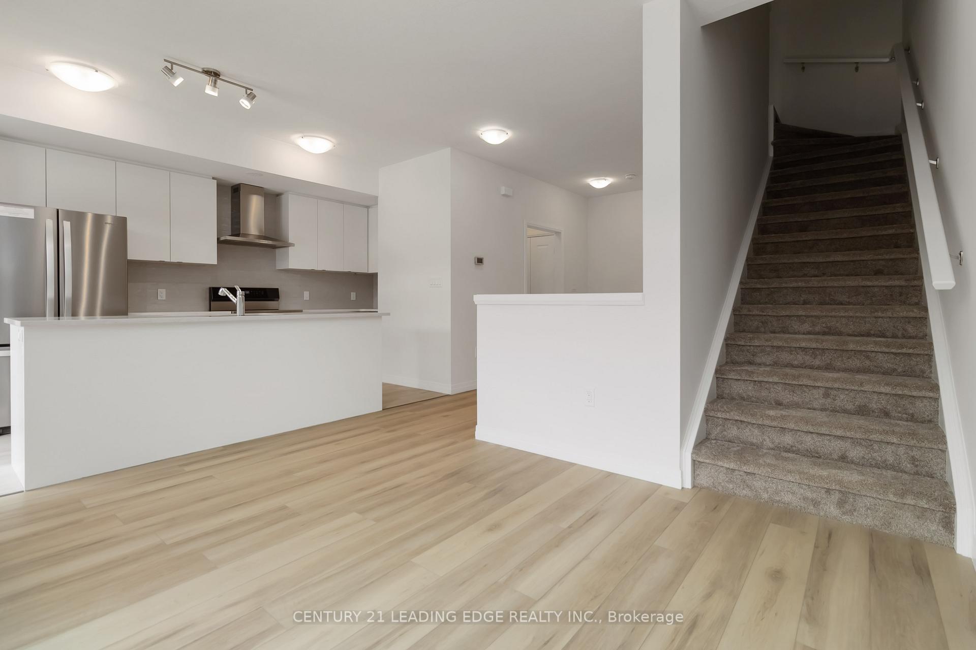 Photo 26 of 42 Arabella Drive, Guelph, Kortright East — HOMEH