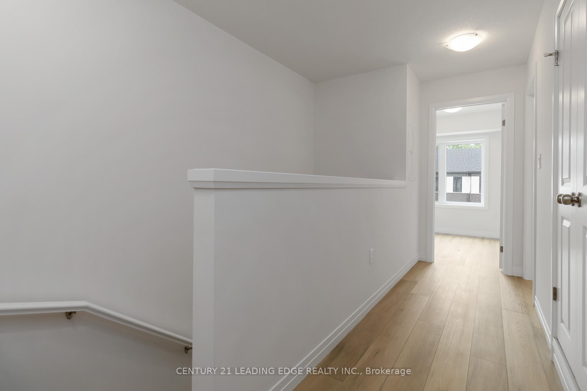 Photo 12 of 42 Arabella Drive, Guelph, Kortright East — HOMEH