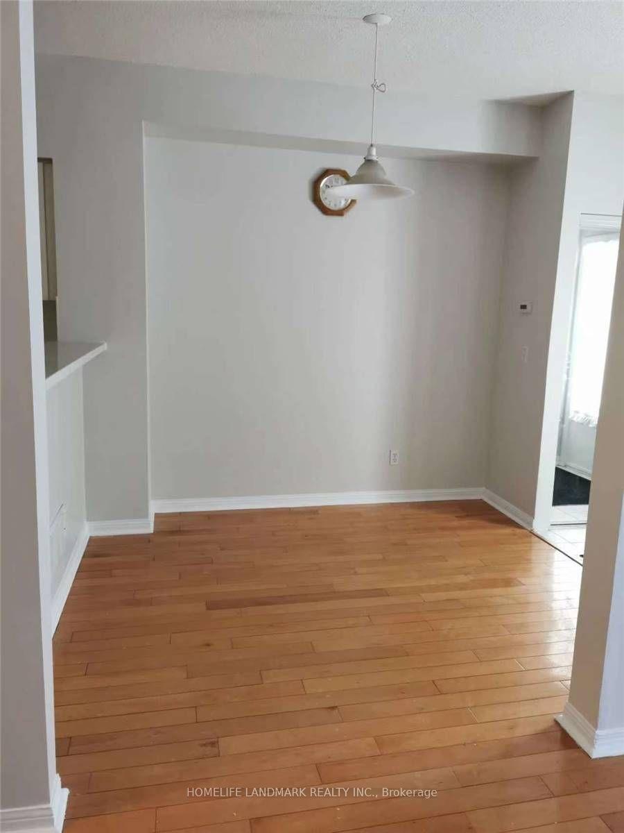 Photo 2 of Unit 11, 12 Cox Boulevard, Markham, Unionville — HOMEH