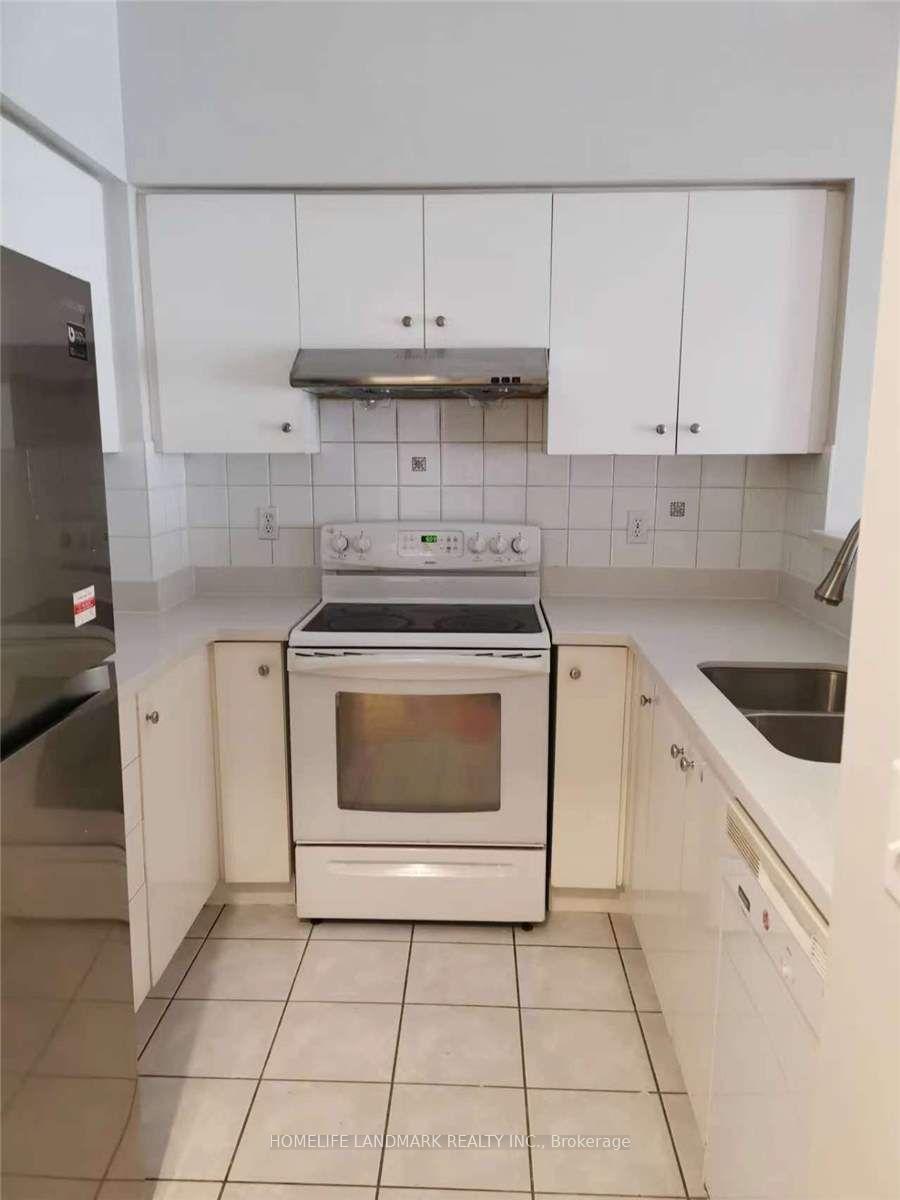 Photo 8 of Unit 11, 12 Cox Boulevard, Markham, Unionville — HOMEH