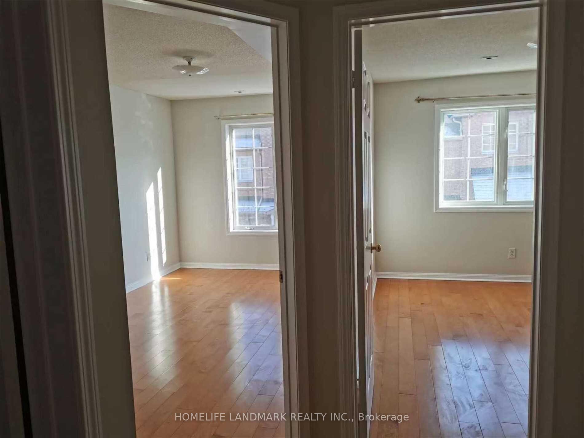 Photo 12 of Unit 11, 12 Cox Boulevard, Markham, Unionville — HOMEH