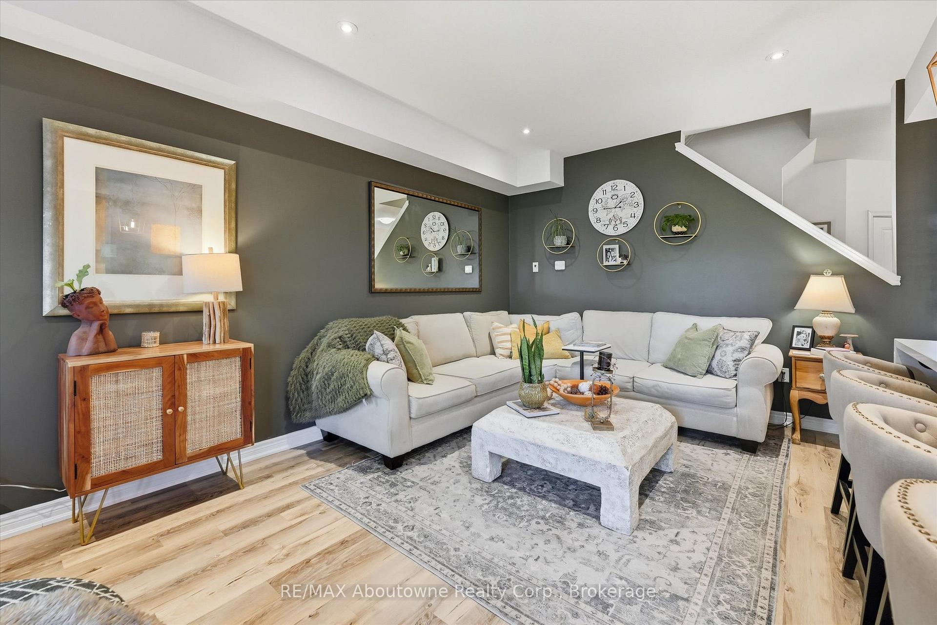 Photo 5 of 3969 Crown Street, Lincoln, Beamsville — HOMEH