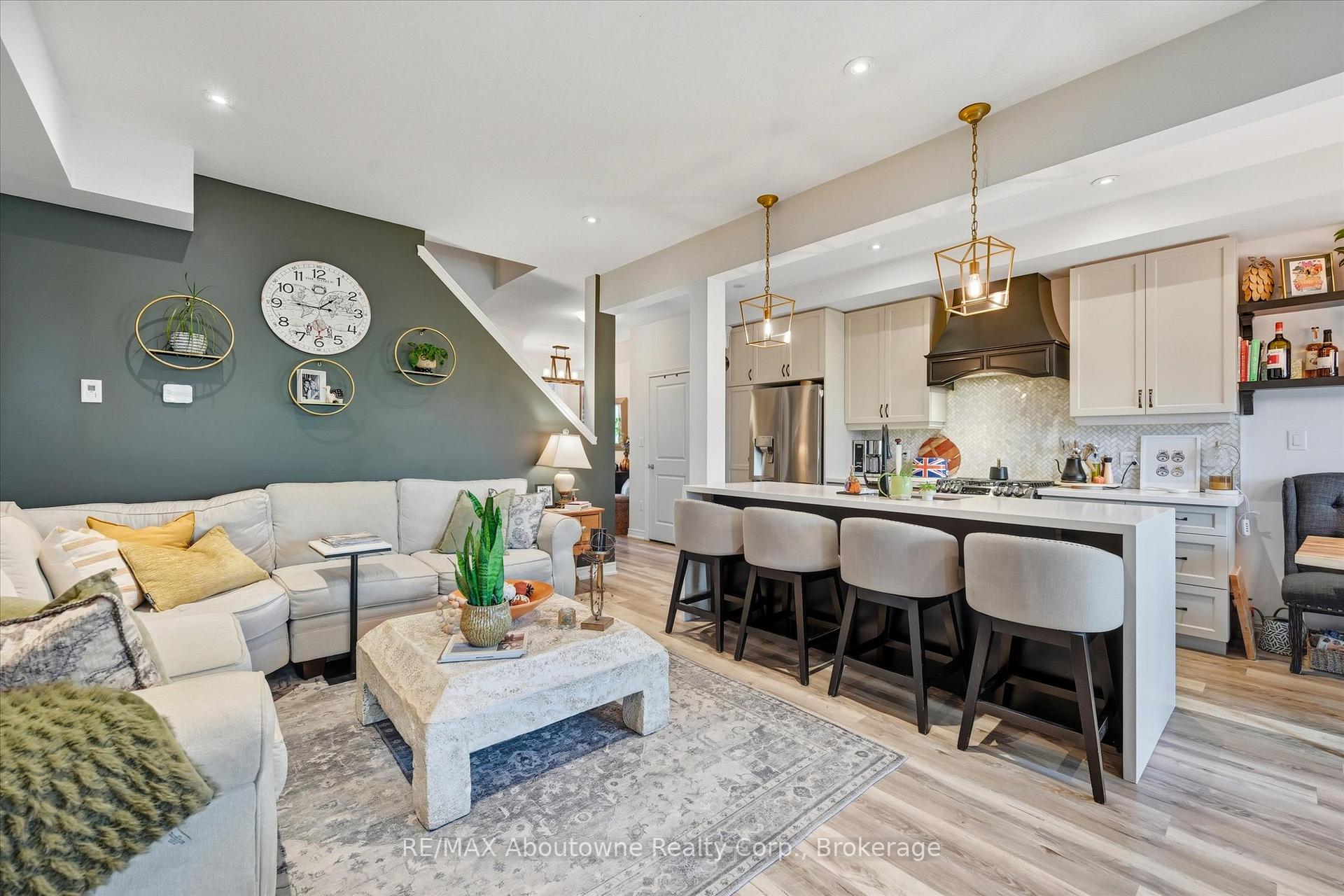 Photo 6 of 3969 Crown Street, Lincoln, Beamsville — HOMEH