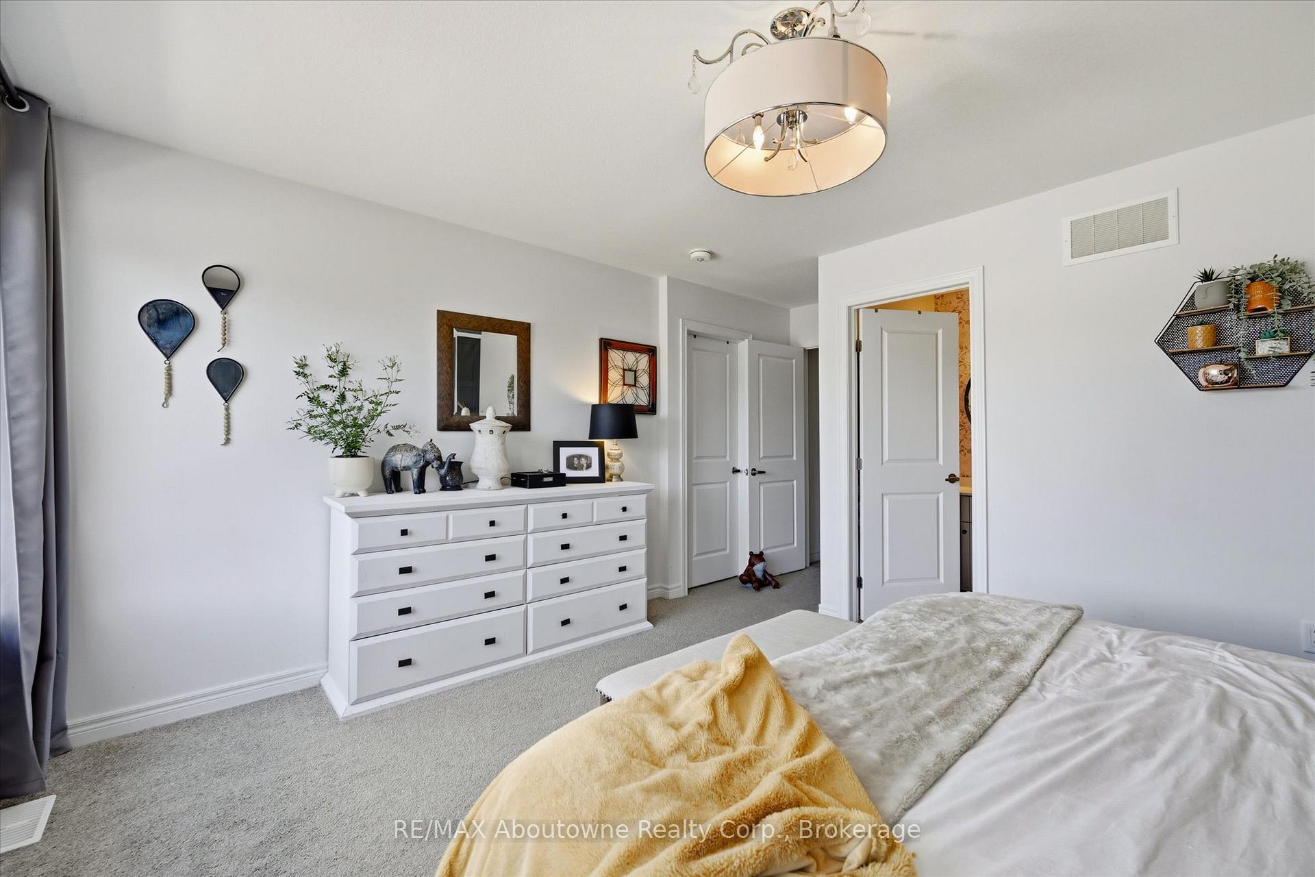 Photo 18 of 3969 Crown Street, Lincoln, Beamsville — HOMEH