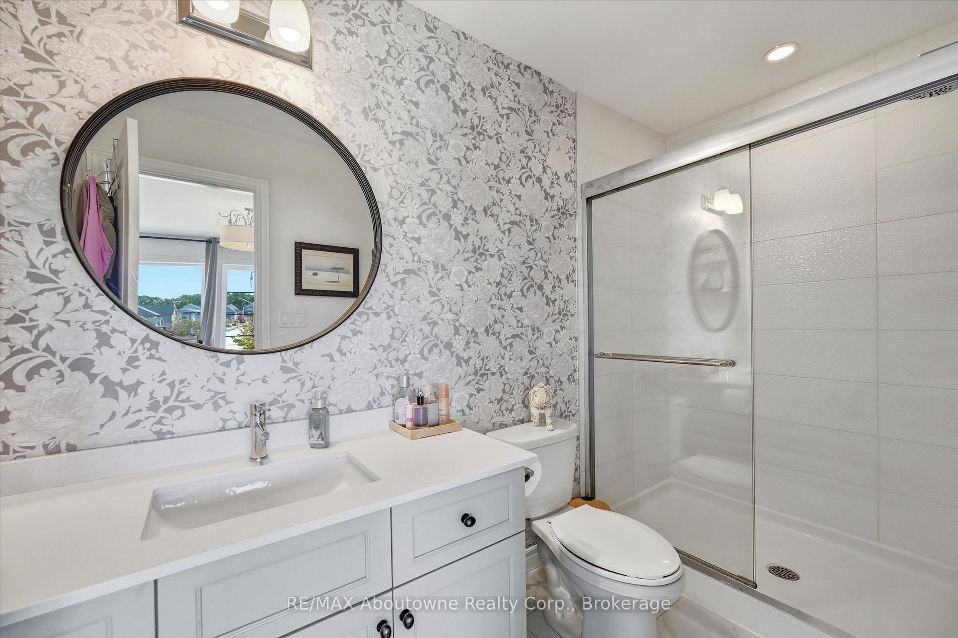 Photo 19 of 3969 Crown Street, Lincoln, Beamsville — HOMEH