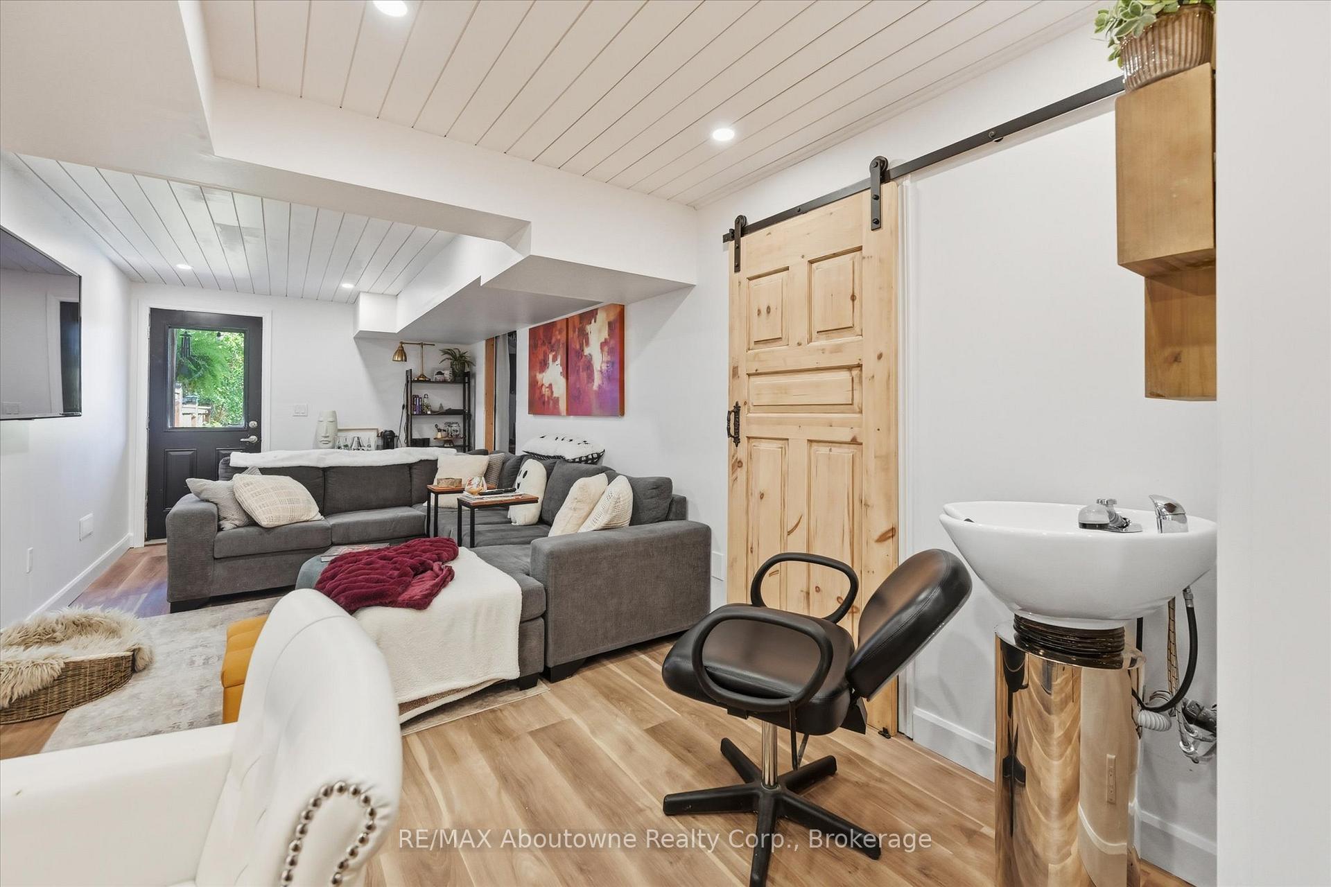 Photo 28 of 3969 Crown Street, Lincoln, Beamsville — HOMEH
